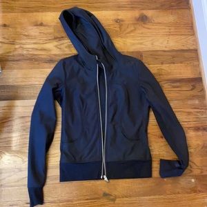Lululemon zip up jacket size 4